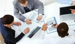 办公室白领遭遇职场潜规则